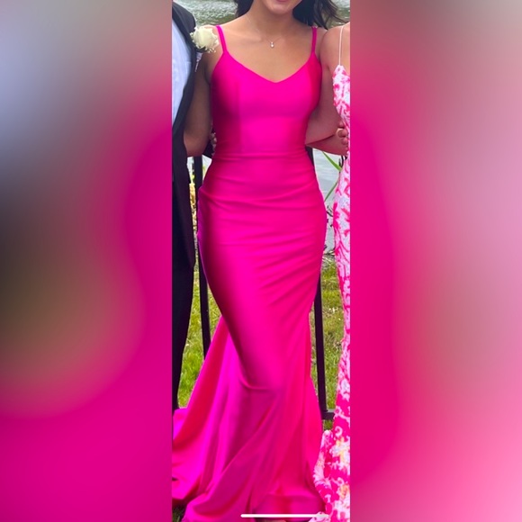 Prom dress - Picture 1 of 3